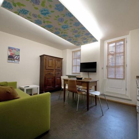 Aymon De Challant Appartement Аоста Екстериор снимка