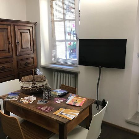 Aymon De Challant Appartement Аоста Екстериор снимка