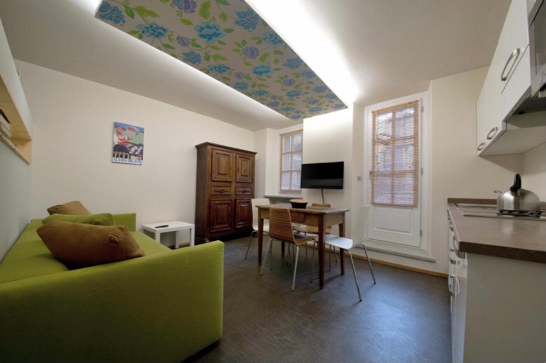 Aymon De Challant Appartement Аоста Екстериор снимка