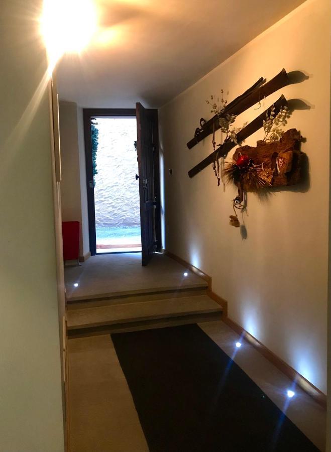Aymon De Challant Appartement Аоста Екстериор снимка