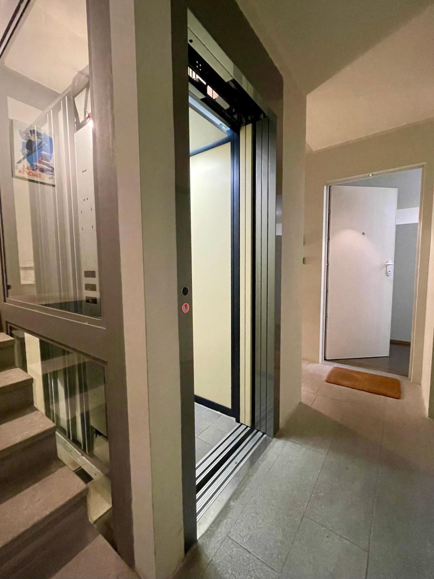 Aymon De Challant Appartement Аоста Екстериор снимка